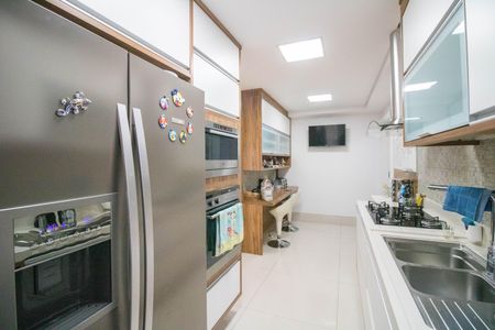 Apartamento à venda com 160m², 3 quartos e 2 vagas Apartamento à venda com 160m², 3 quartos e 2 vagasCozinha