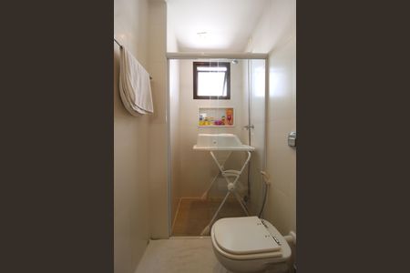 Apartamento à venda com 172m², 3 quartos e 3 vagasBanheiro da Suíte 1