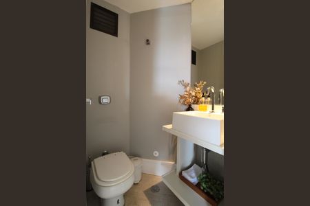 Apartamento à venda com 172m², 3 quartos e 3 vagasLavabo