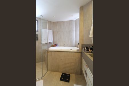 Apartamento à venda com 172m², 3 quartos e 3 vagasBanheiro da Suíte 3