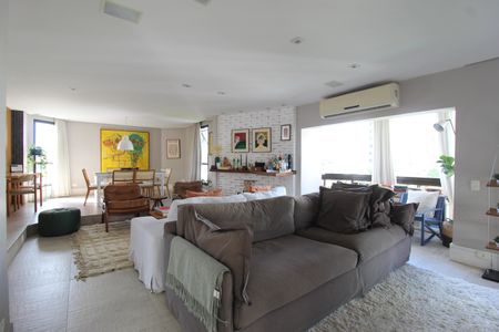 Apartamento à venda com 172m², 3 quartos e 3 vagasSala