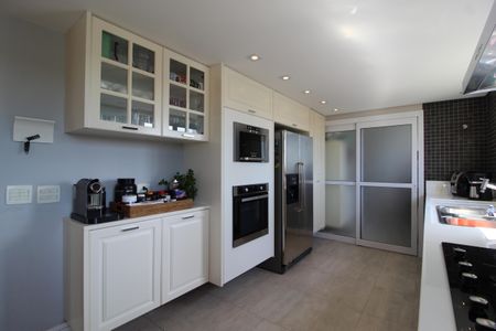 Apartamento à venda com 172m², 3 quartos e 3 vagasCozinha