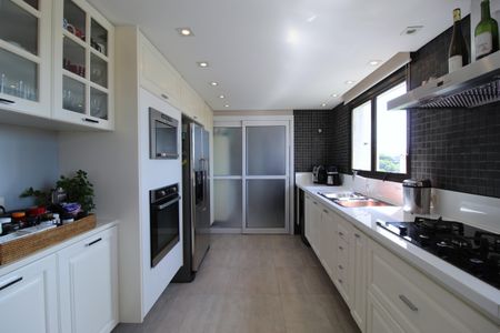 Apartamento à venda com 172m², 3 quartos e 3 vagasCozinha