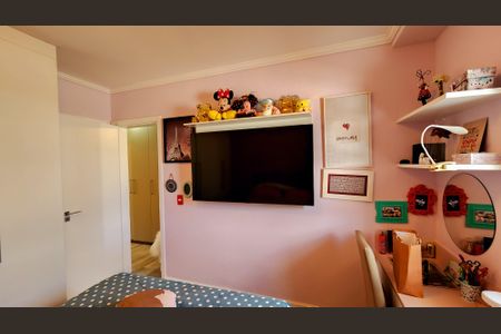 Casa de condomínio à venda com 240m², 3 quartos e 5 vagasQuarto 2 - Suíte