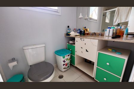 Casa de condomínio à venda com 240m², 3 quartos e 5 vagasBanheiro da Suíte 3