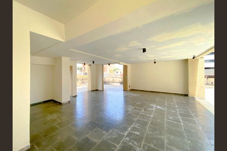 Apartamento à venda com 200m², 3 quartos e 1 vaga Apartamento à venda com 200m², 3 quartos e 1 vagaÁrea comum