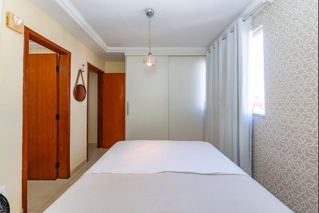Apartamento à venda com 79m², 3 quartos e 2 vagas Apartamento à venda com 79m², 3 quartos e 2 vagasSuíte