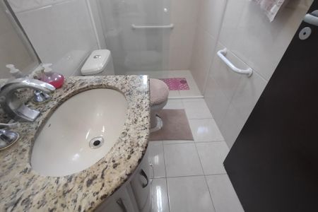 Apartamento à venda com 85m², 3 quartos e 2 vagas Apartamento à venda com 85m², 3 quartos e 2 vagasBanheiro 1