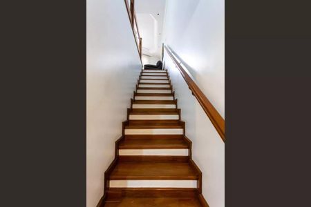 Casa à venda com 248m², 5 quartos e 2 vagas