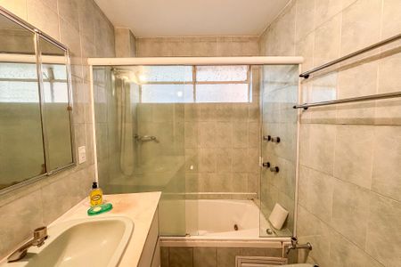 Apartamento à venda com 130m², 3 quartos e 1 vaga Apartamento à venda com 130m², 3 quartos e 1 vaga Banheiro 2