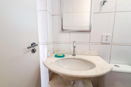 Apartamento à venda com 130m², 3 quartos e 1 vaga Apartamento à venda com 130m², 3 quartos e 1 vagaBanheiro