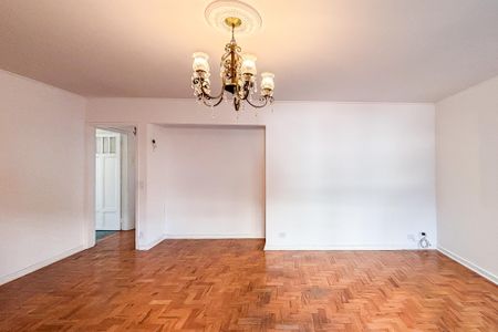 Apartamento à venda com 130m², 3 quartos e 1 vaga Apartamento à venda com 130m², 3 quartos e 1 vagaSala