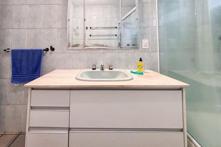 Apartamento à venda com 130m², 3 quartos e 1 vaga Apartamento à venda com 130m², 3 quartos e 1 vaga Banheiro 2