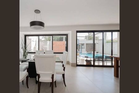 Casa à venda com 496m², 4 quartos e 4 vagas