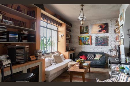 Casa à venda com 690m², 3 quartos e 3 vagas