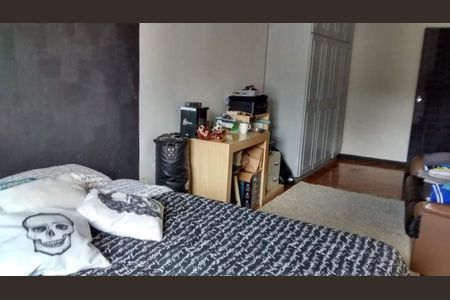 Casa à venda com 168m², 4 quartos e 3 vagas