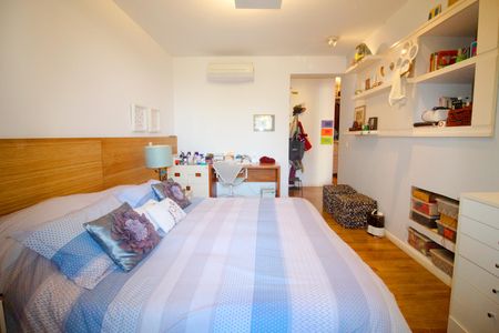 Casa à venda com 451m², 5 quartos e sem vagaSuíte 1