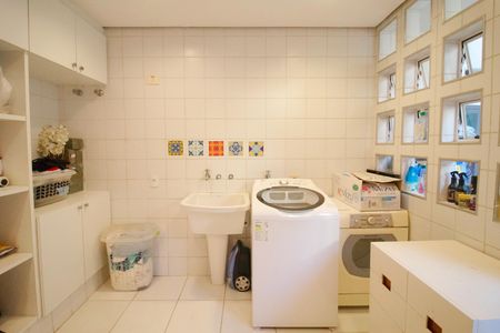 Casa à venda com 451m², 5 quartos e sem vagaÁrea de Serviço