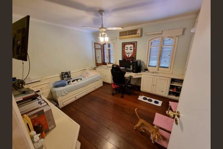 Casa à venda com 648m², 4 quartos e 4 vagas