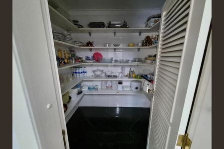 Casa à venda com 648m², 4 quartos e 4 vagas