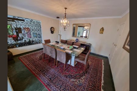 Casa à venda com 648m², 4 quartos e 4 vagas