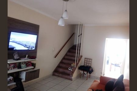 Casa à venda com 115m², 2 quartos e 1 vaga