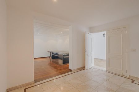 Casa à venda com 336m², 4 quartos e sem vagaCorredor