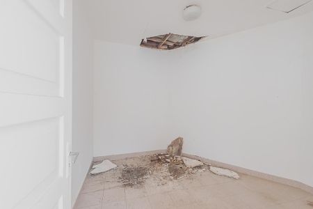 Casa à venda com 336m², 4 quartos e sem vagaQuarto de Serviço