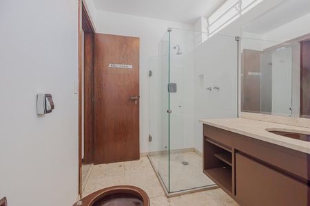 Casa à venda com 336m², 4 quartos e sem vagaBanheiro 2