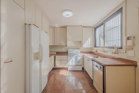 Casa à venda com 336m², 4 quartos e sem vagaCozinha