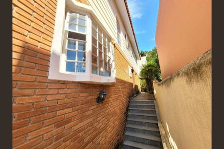 Casa à venda com 270m², 3 quartos e 4 vagas