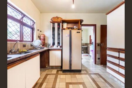 Casa à venda com 668m², 5 quartos e 4 vagas