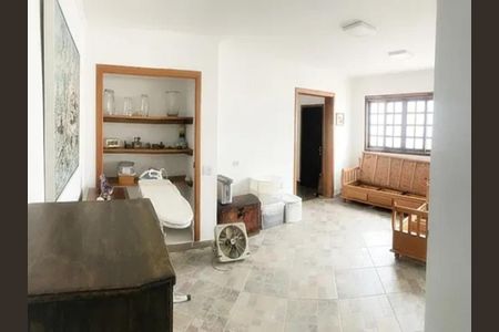 Casa à venda com 300m², 3 quartos e 2 vagas