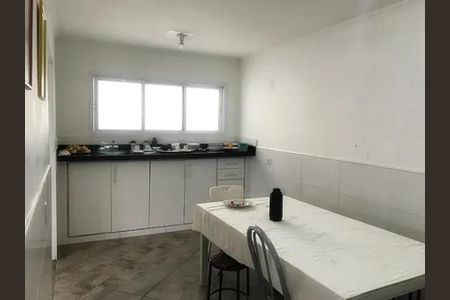 Casa à venda com 300m², 3 quartos e 2 vagas