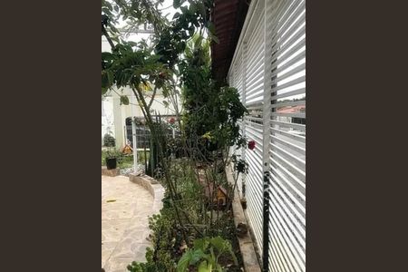 Casa à venda com 300m², 3 quartos e 2 vagas