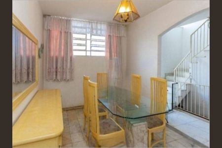 Casa à venda com 151m², 3 quartos e 5 vagas