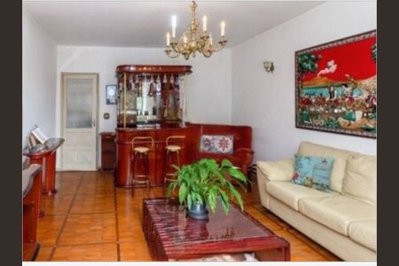 Casa à venda com 151m², 3 quartos e 5 vagas