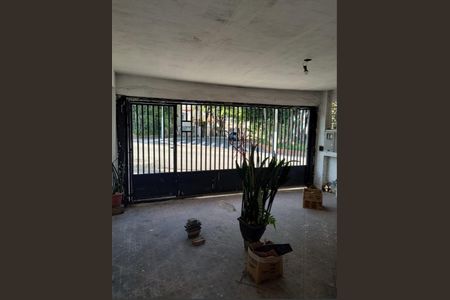 Casa à venda com 141m², 4 quartos e 2 vagas