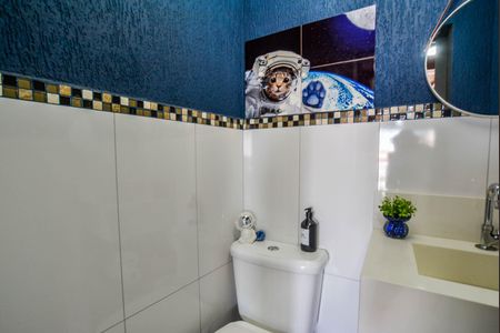 Apartamento à venda com 110m², 2 quartos e 2 vagas Apartamento à venda com 110m², 2 quartos e 2 vagasBanheiro de serviço