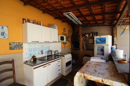 Casa de condomínio para alugar com 168m², 5 quartos e 2 vagasQuintal - Churrasqueira