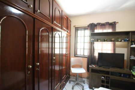 Casa de condomínio para alugar com 168m², 5 quartos e 2 vagasQuarto 1