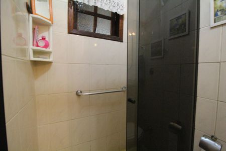 Casa de condomínio para alugar com 168m², 5 quartos e 2 vagasBanheiro social 