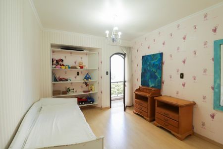 Apartamento à venda com 206m², 4 quartos e 4 vagas Apartamento à venda com 206m², 4 quartos e 4 vagasQuarto 2