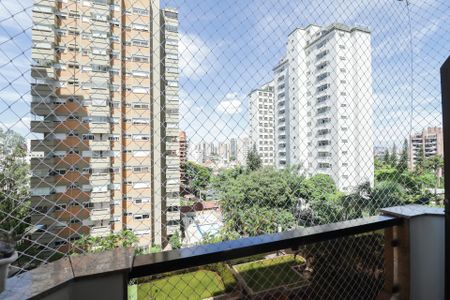 Apartamento à venda com 206m², 4 quartos e 4 vagas Apartamento à venda com 206m², 4 quartos e 4 vagasVaranda dos Quartos