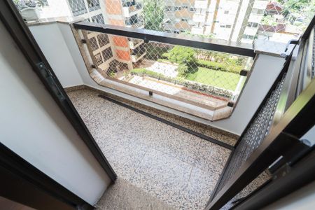 Apartamento à venda com 206m², 4 quartos e 4 vagas Apartamento à venda com 206m², 4 quartos e 4 vagasVaranda dos Quartos