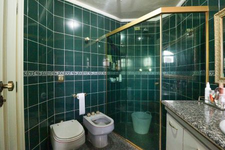 Apartamento à venda com 206m², 4 quartos e 4 vagas Apartamento à venda com 206m², 4 quartos e 4 vagasVaranda da Suíte 2