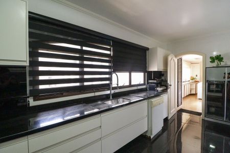 Apartamento à venda com 206m², 4 quartos e 4 vagas Apartamento à venda com 206m², 4 quartos e 4 vagasCozinha