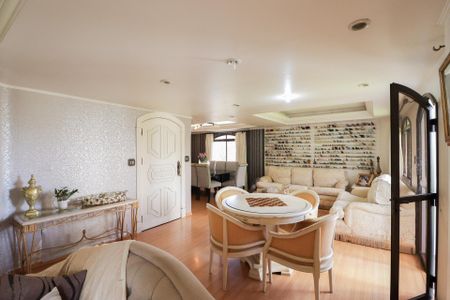 Apartamento à venda com 206m², 4 quartos e 4 vagas Apartamento à venda com 206m², 4 quartos e 4 vagasSala