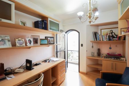 Apartamento à venda com 206m², 4 quartos e 4 vagas Apartamento à venda com 206m², 4 quartos e 4 vagasQuarto 1