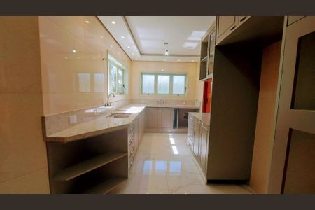 Casa à venda com 300m², 4 quartos e 5 vagas Casa à venda com 300m², 4 quartos e 5 vagasFoto 13